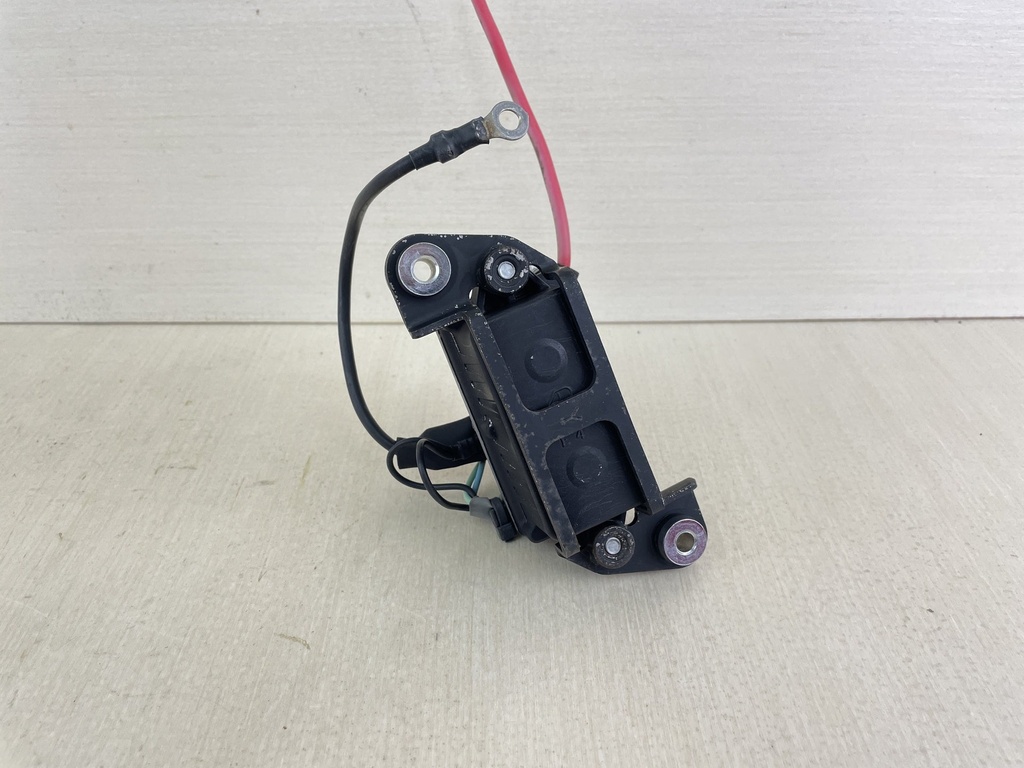 2000 Yamaha 50HP 4 Stroke Outboard Trim Tilt Relay Assembly 6H1-81950-01-00