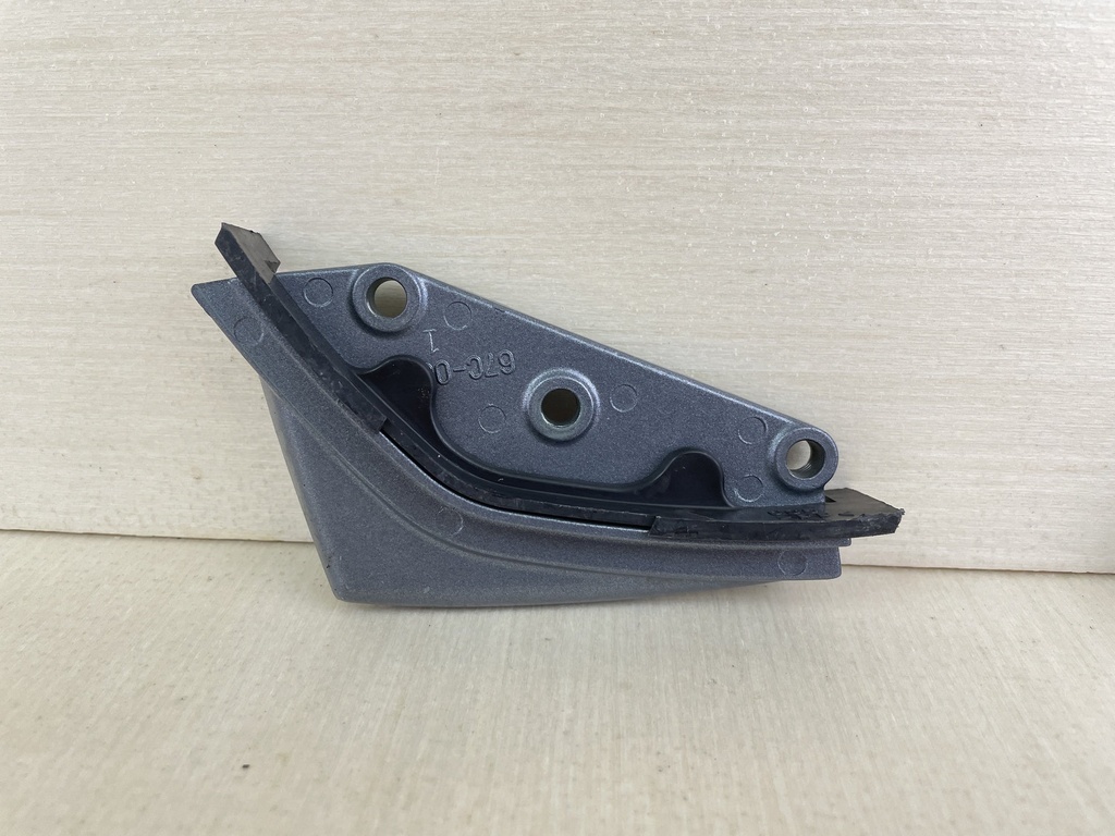 2006 Yamaha 60HP F60 Outboard Cable Cover Plate Fitting 6C5-42738-00-4D