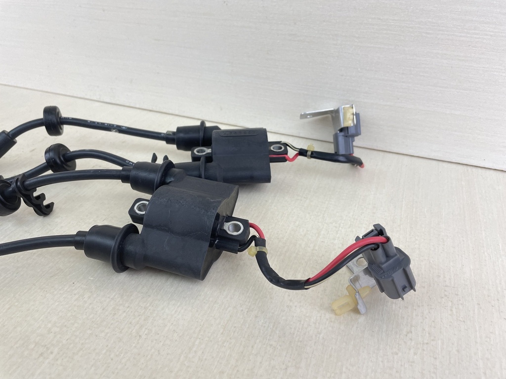 2006 Yamaha 60HP 4 Stroke Outboard Ignition Coil Set With Wires 63P-82310-01-00