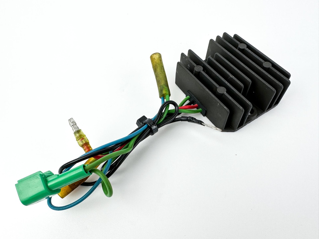 2001 Yamaha 90 HP 2 Stroke Outboard Rectifier & Regulator 6H0-81960-10-00 OEM
