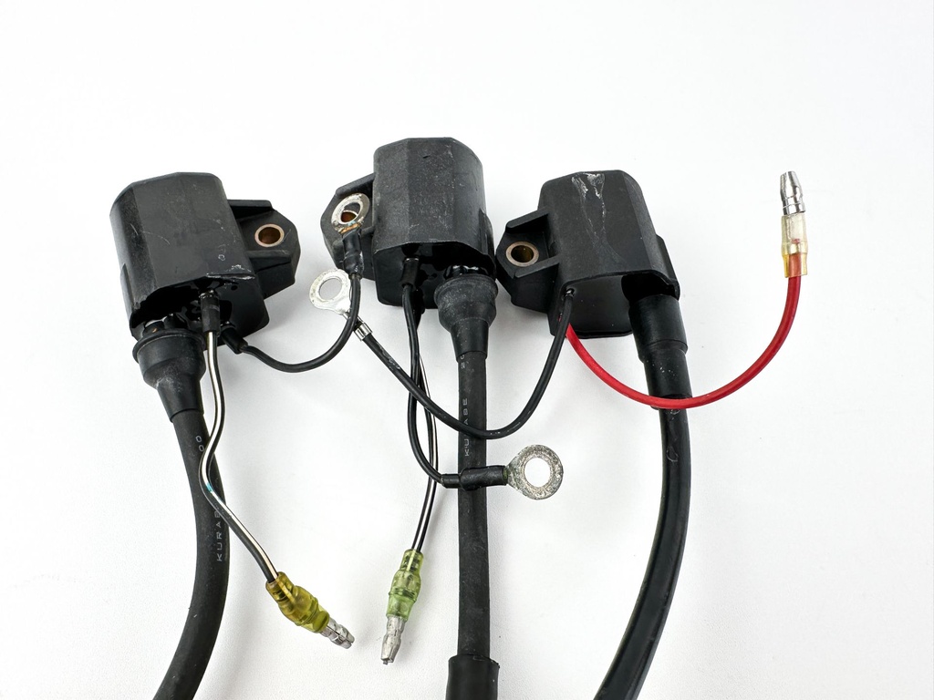 2001 Yamaha 90 HP 2 Stroke Outboard Ignition Coil Set 697-85570-00-00 OEM