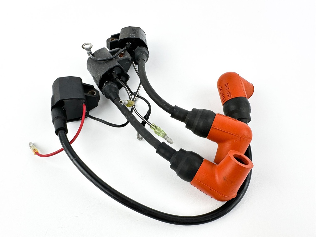 2001 Yamaha 90 HP 2 Stroke Outboard Ignition Coil Set 697-85570-00-00 OEM