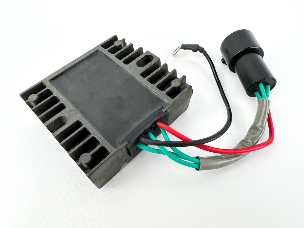 2003 Yamaha 80 HP 4 Stroke Outboard Rectifier & Regulator 67F-81960-10-00 OEM