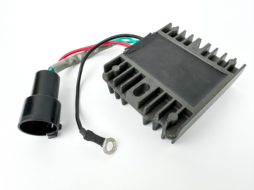 2003 Yamaha 80 HP 4 Stroke Outboard Rectifier & Regulator 67F-81960-10-00 OEM