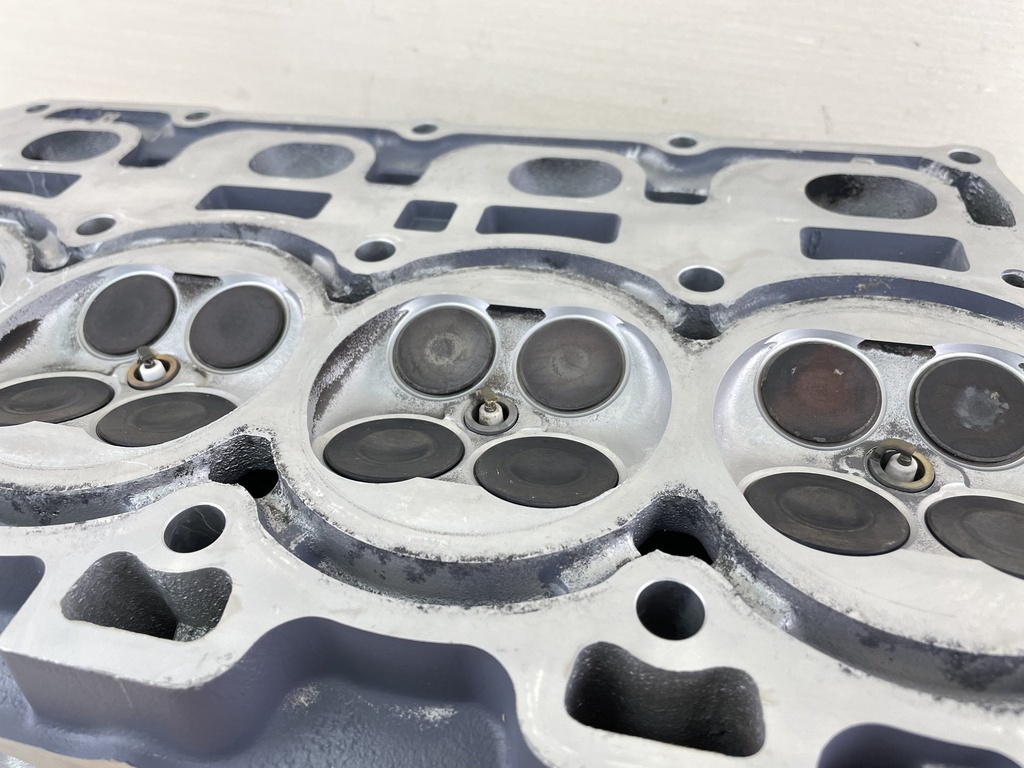 2000-2011 Yamaha 115HP 4 Stroke Outboard Cylinder Head 68V-W009A-01-1S