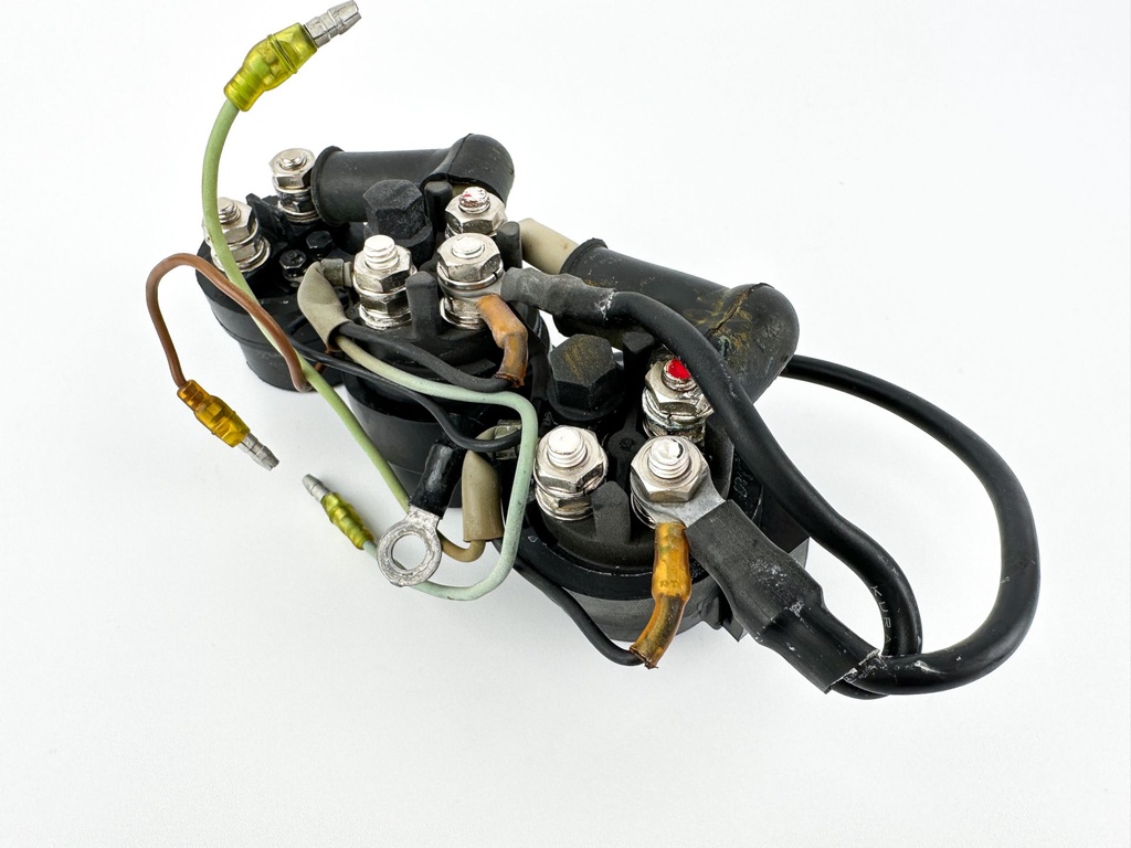 2000 Yamaha 100 HP 4 Stroke Outboard Trim Tilt Relay 6E5-8195B-01-00 OEM