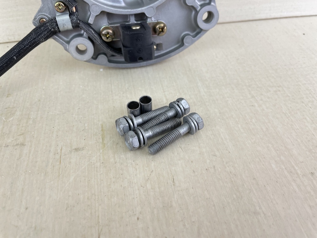 2003 Yamaha 115HP 4 Stroke Outboard Coil Pulser Assembly 68V-85580-00-00