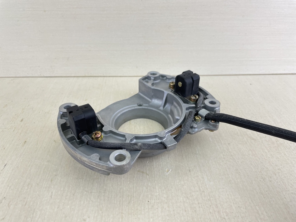 2003 Yamaha 115HP 4 Stroke Outboard Coil Pulser Assembly 68V-85580-00-00