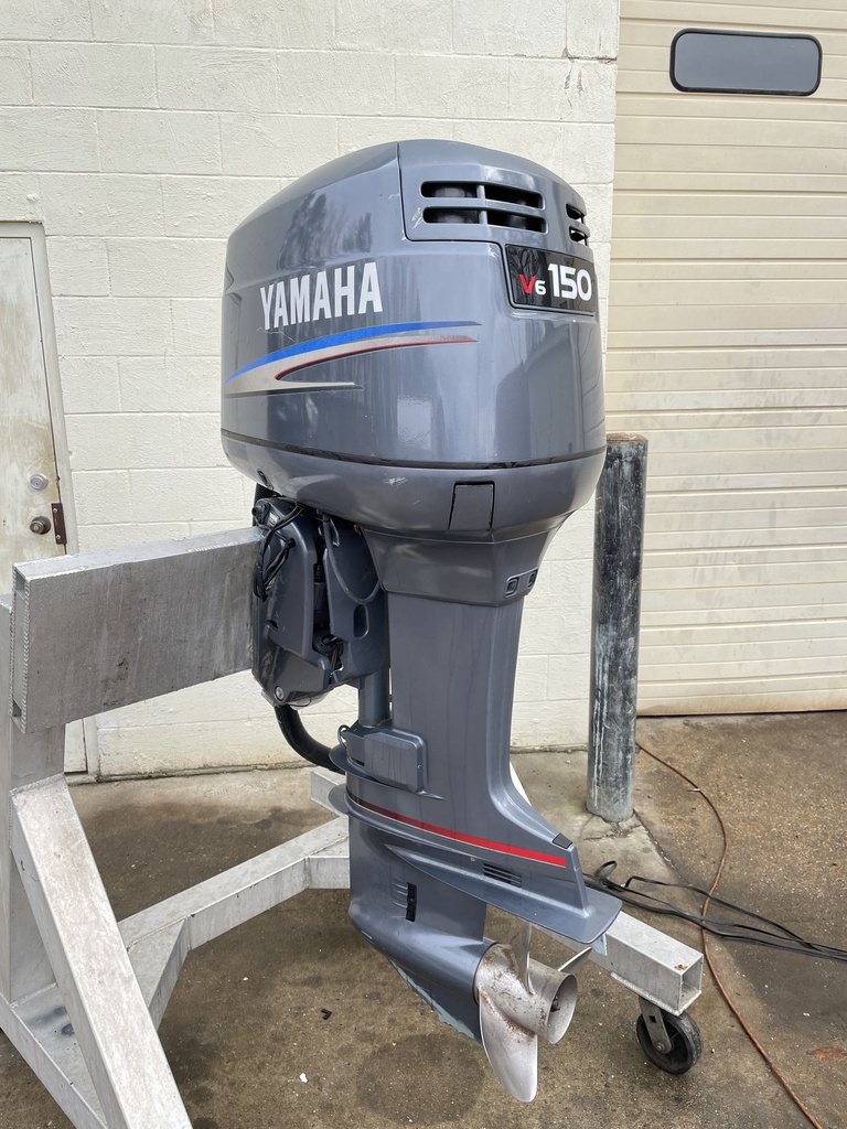 2005 Yamaha 150HP 2 Stroke Carbureted  Outboard W/ 25" Shaft - Very Clean