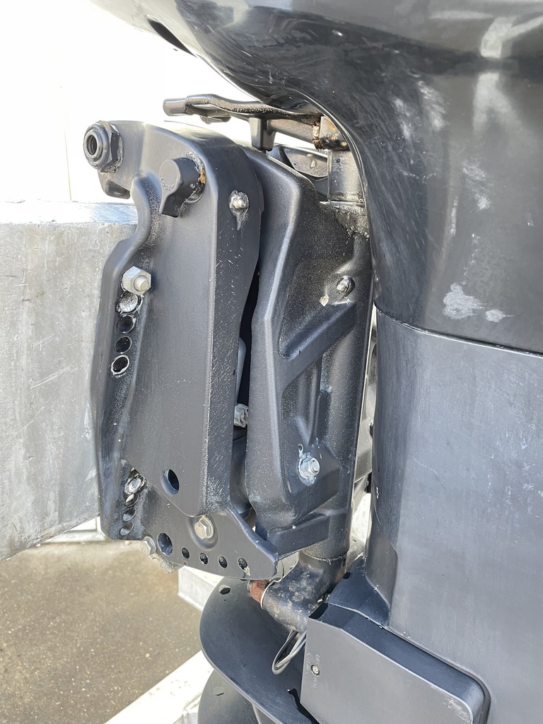 2004 Mercury 225HP Optimax 2 Stroke Outboard W/ 30" Shaft - 35 Hours