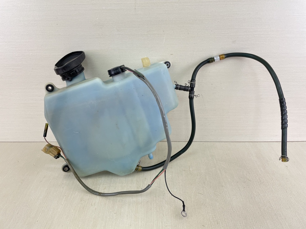 2004 Yamaha 60HP 2 Stroke Outboard Oil Tank Assembly With Sensor 6H3-21707-03-00