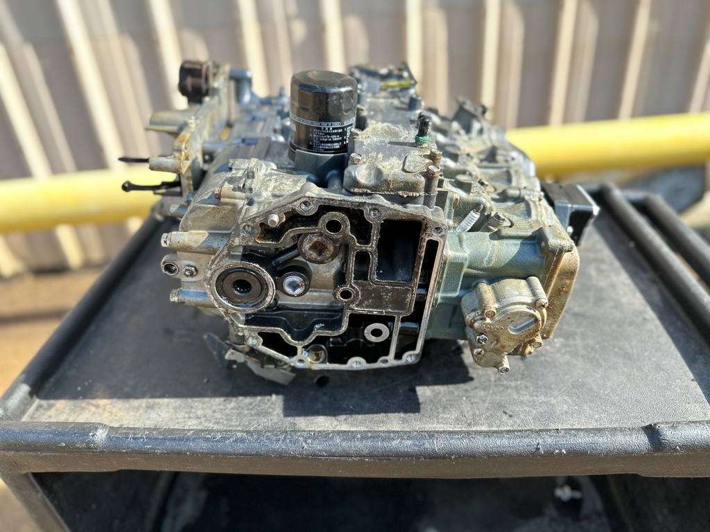 1997 Yamaha 50 HP 4 Stroke Outboard Powerhead 62Y-W009A-11-4D OEM