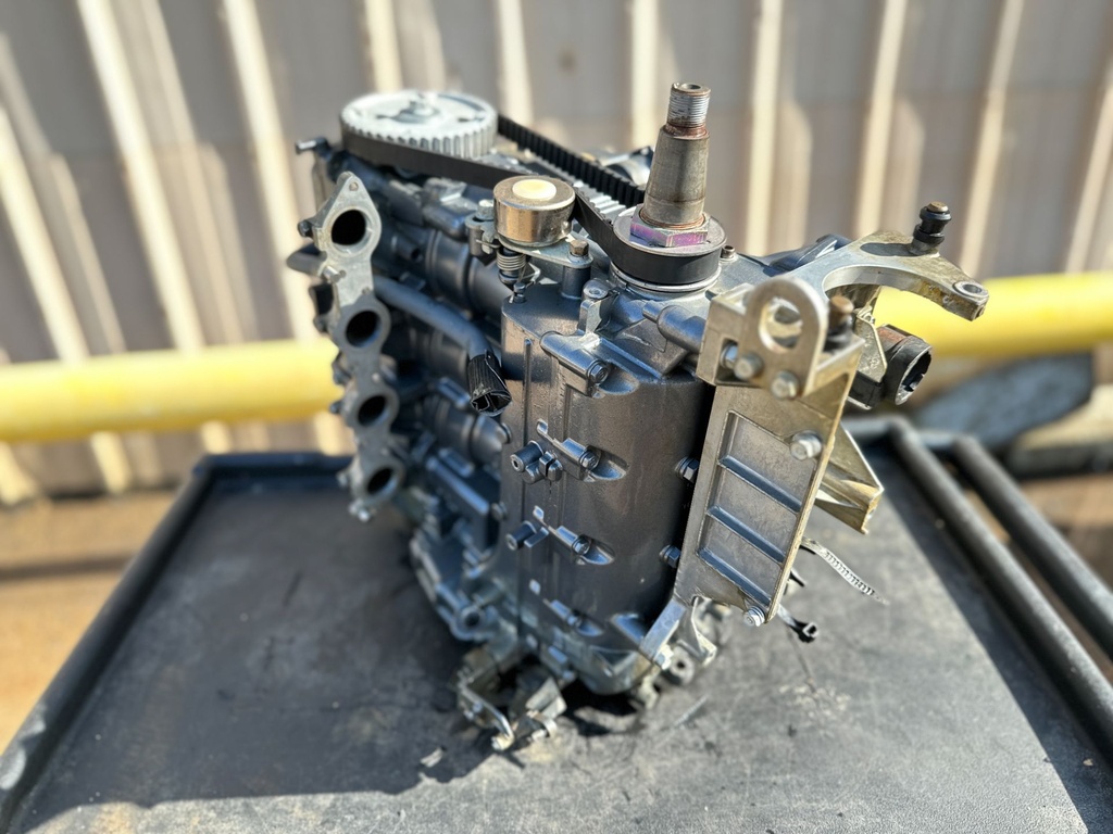 1997 Yamaha 50 HP 4 Stroke Outboard Powerhead 62Y-W009A-11-4D OEM