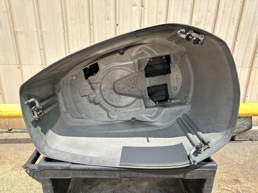 2009 Yamaha 225 HP 2 Stroke Outboard Top Cowling 60Y-42610-01-NA OEM