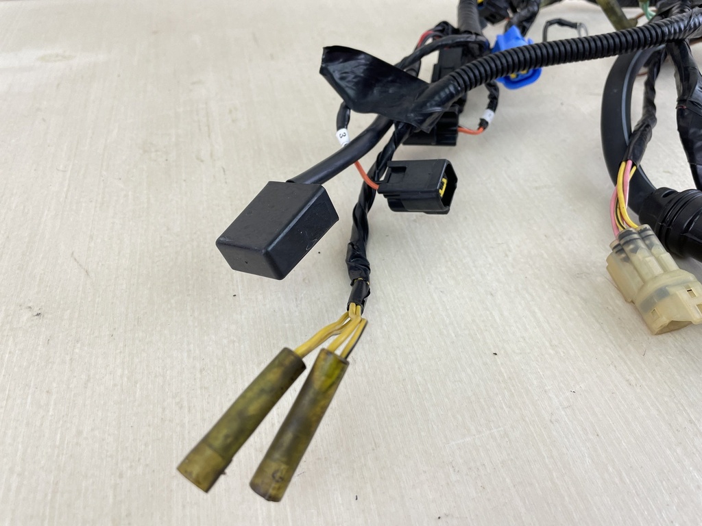 2000 Yamaha 40HP 4 Stroke Outboard Engine Wire Harness Assembly 67C-82590-10-00