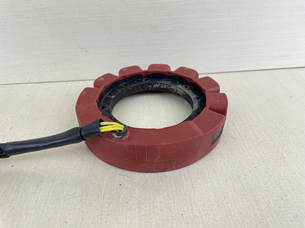 2000 Yamaha 40HP 4 Stroke Outboard Stator Assembly 65W-85510-10-00  