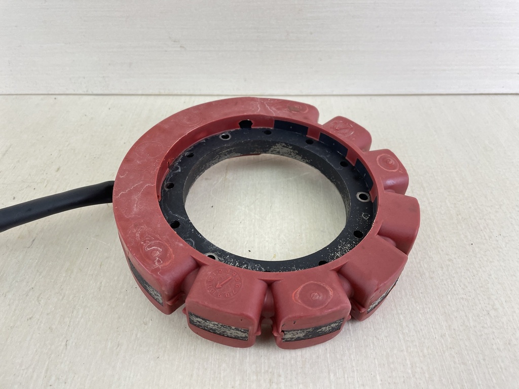 2000 Yamaha 40HP 4 Stroke Outboard Stator Assembly 65W-85510-10-00  