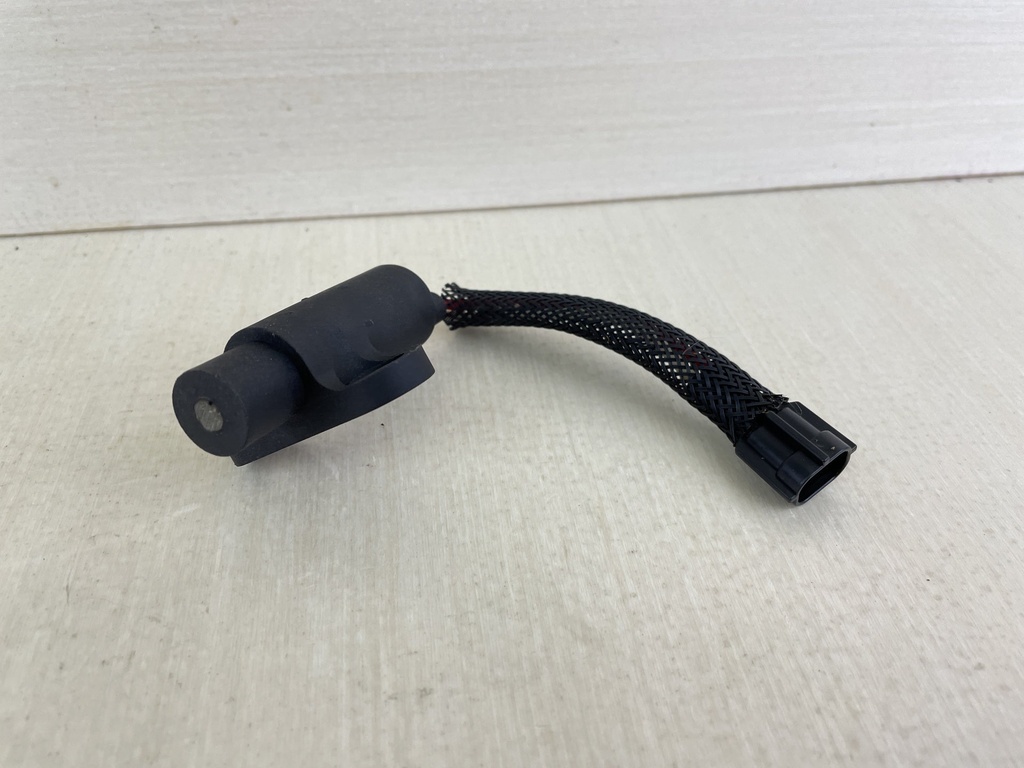 2000 Yamaha 40HP 4 Stroke Outboard Coil Pulser Assembly 65W-85580-00-00