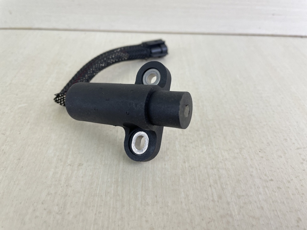 2000 Yamaha 40HP 4 Stroke Outboard Coil Pulser Assembly 65W-85580-00-00