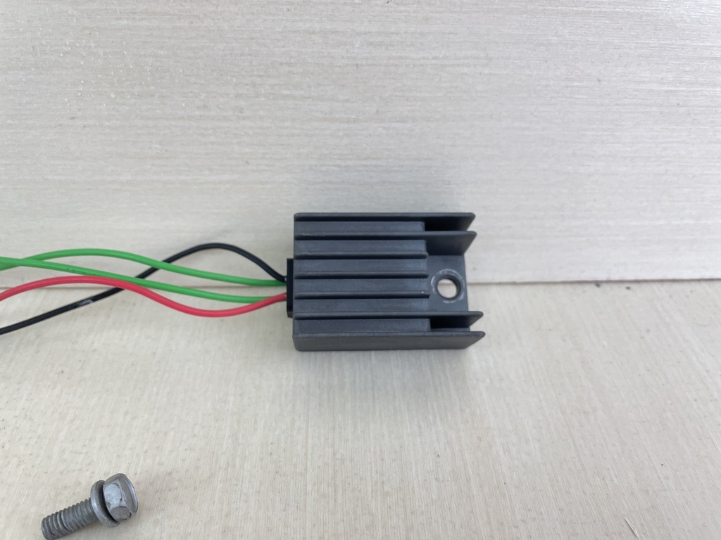 2008 Yamaha 70HP 2 Stroke Outboard Rectifier & Regulator Assembly 6H2-81960-10-00