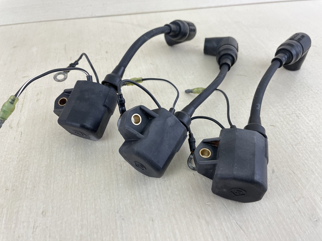 2008 Yamaha 70HP 2 Stroke Outboard Ignition Coil Assembly Set Of 3 697-85570-00-00