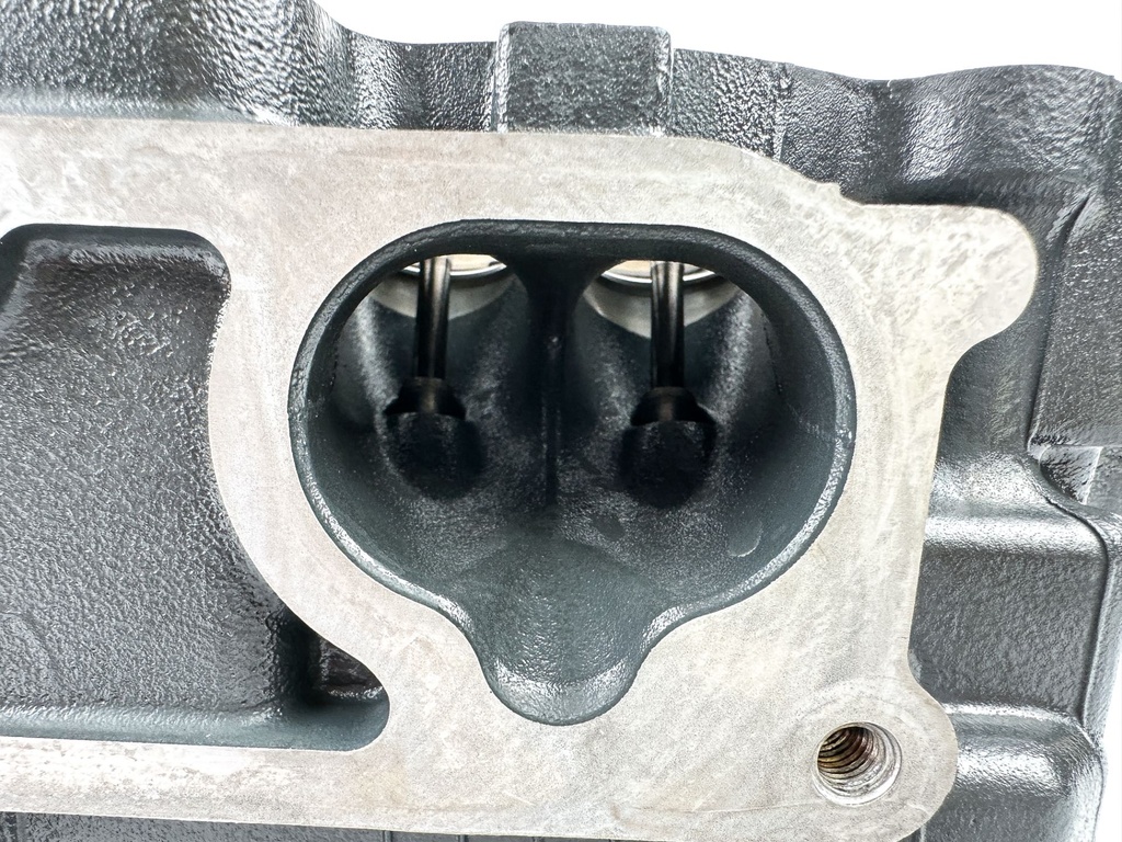 2016 Yamaha 150 HP 4 Stroke Outboard Cylinder Head 63P-W009A-04-9S OEM