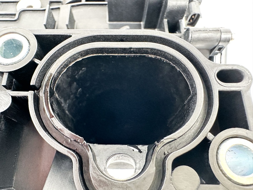 2016 Yamaha 150 HP 4 Stroke Outboard Intake Manifold & Throttle Body 63P-13751-20-00 OEM