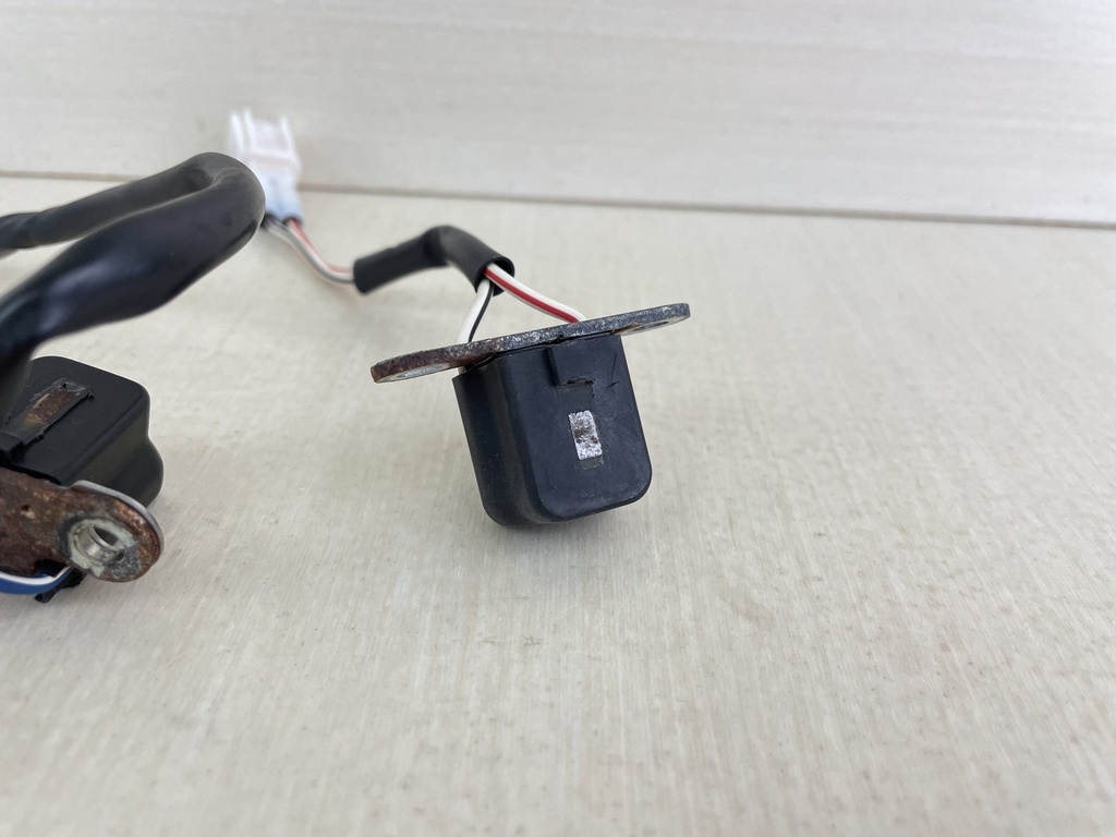 2008 Yamaha 70HP 2 Stroke Outboard Crank Position Sensor 6H2-85895-01-00