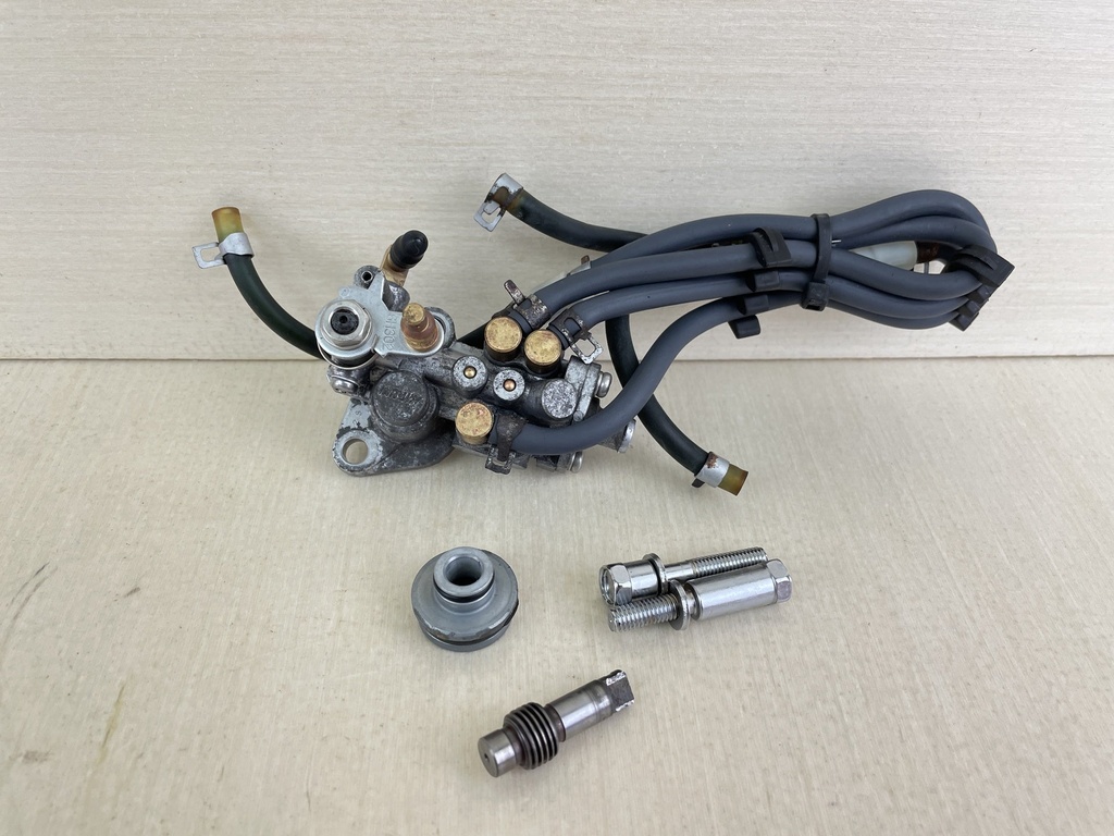 2008 Yamaha 70HP 2 Stroke Outboard Oil Injection Pump 6H3-13200-02-00