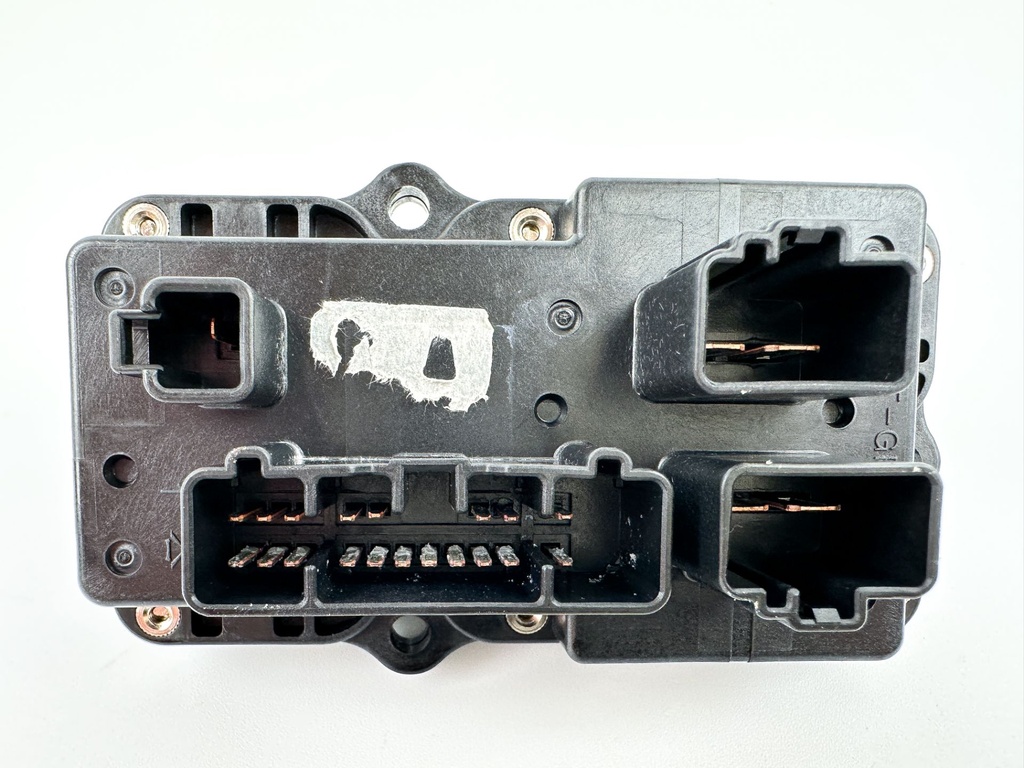04-14 Yamaha 150HP 4 Stroke Outboard Fuse Box Assembly 63P-82170-00-00