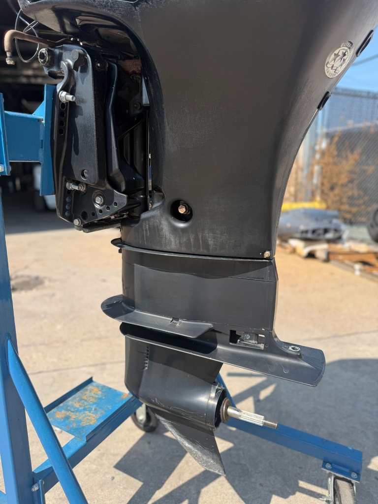 2007 Mercury 115HP 4 Stroke Outboard Engine W/ 25 Shaft 227 Hours