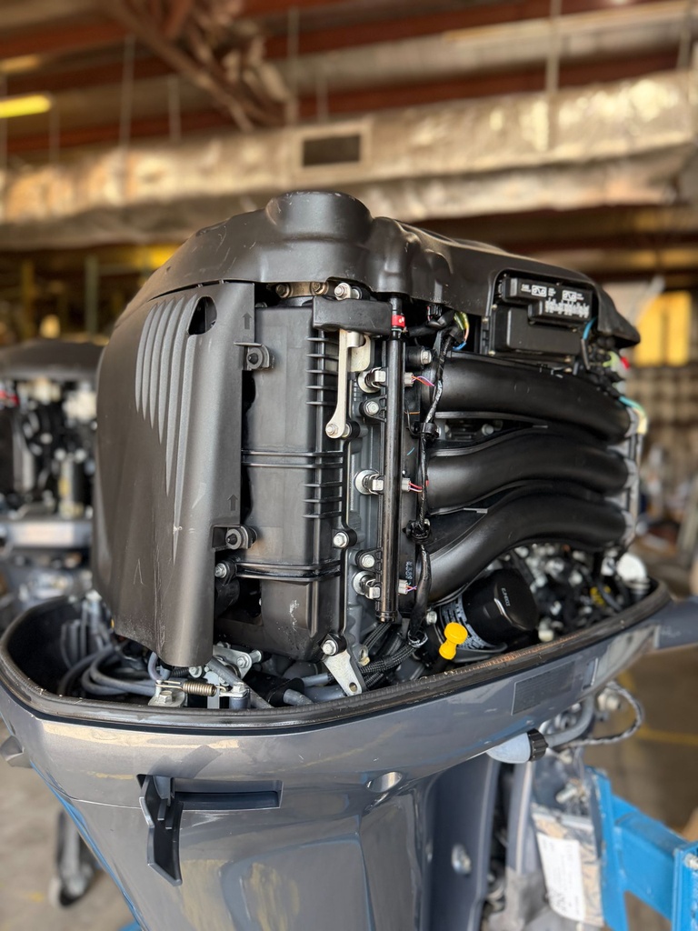 2013 Twin Yamaha F300 300HP 4 Stroke Outboard Engines W/ 25" Shaft 584 Hours