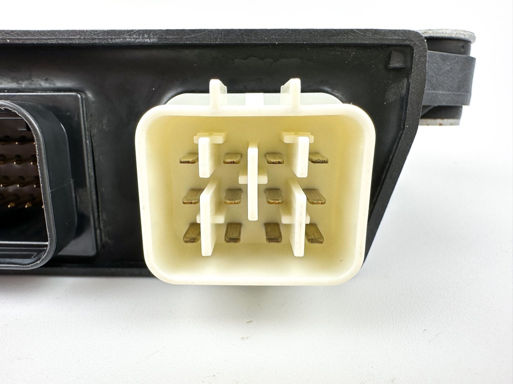 2003 Honda 200 HP 4 Stroke Outboard Engine Control Unit ECU 34750-ZY2-043 OEM