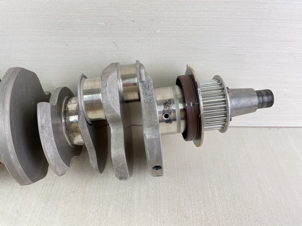 2006 Yamaha 225HP 4 Stroke Outboard Crankshaft Crank Assembly 69J-11411-00-00