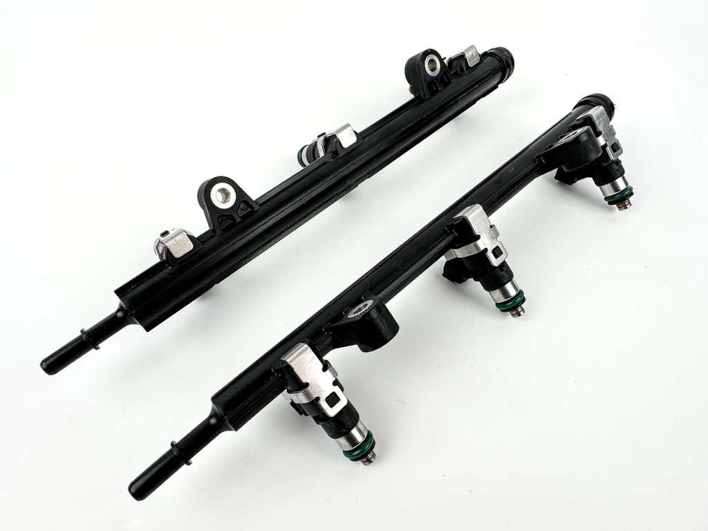2012 Yamaha 250 HP 4 Stroke Outboard Fuel Injector Set W/ Rail 6AW-13761-00-00 OEM