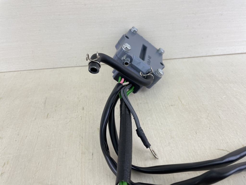 2006 Yamaha 225HP 4 Stroke Outboard Rectifier Regulator Assembly 69J-81960-11-00