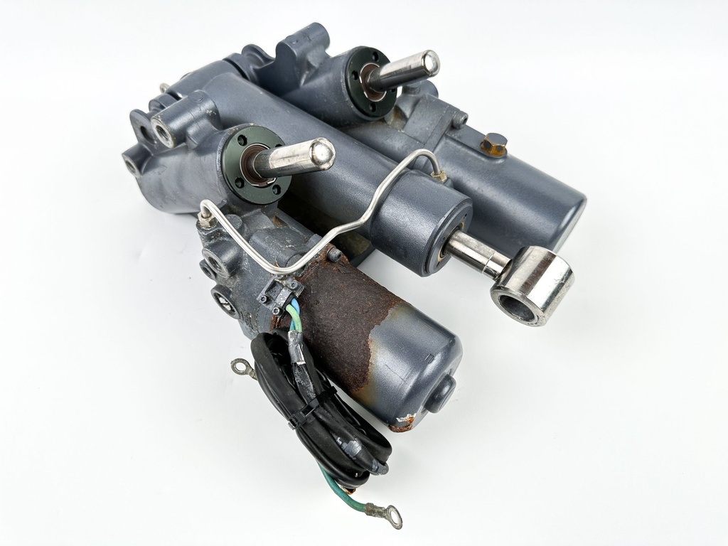 02-18 Yamaha 200 225 250 300 HP 4 Stroke Outboard Power Trim Tilt Unit Needs Motor