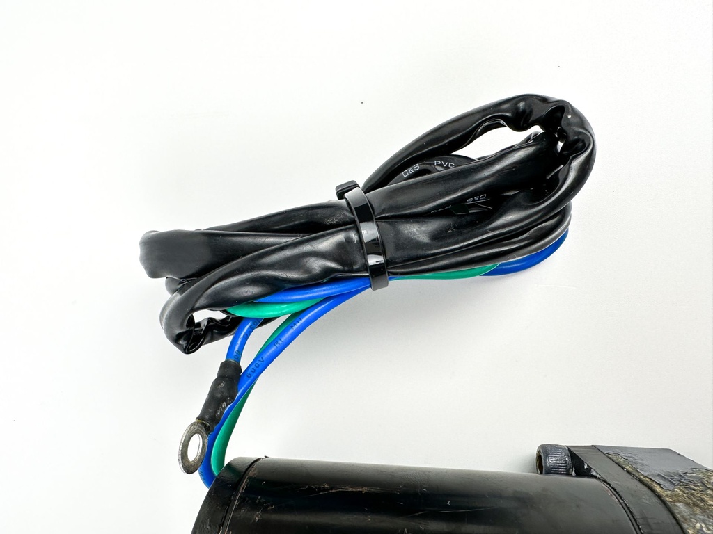 2004 Yamaha 225 HP 4 Stroke Outboard Power Trim Tilt Unit 69J-43800-01-4D Leaks