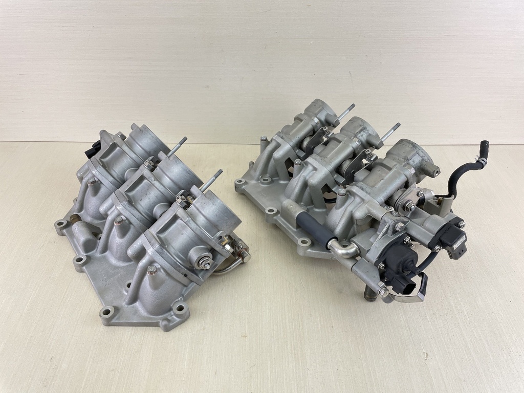 2006 Yamaha 225HP 4 Stroke Outboard Throttle Body Assembly Set Pair 69J-13750-01-00