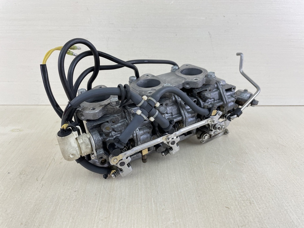 2000 Yamaha 40HP 4 Stroke Outboard Carburetor Set Top Bottom Middle 1 2 3 