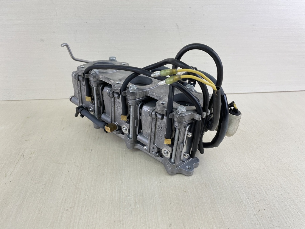 2000 Yamaha 40HP 4 Stroke Outboard Carburetor Set Top Bottom Middle 1 2 3 