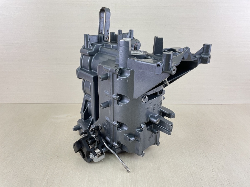 2000 Yamaha 40HP 4 Stroke Outboard CrankCase Block Assembly 67C-15100-00-94
