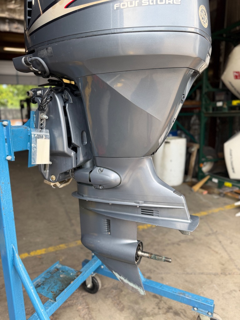 Yamaha 115HP 4 Stroke Outboard W/ 20" Shaft W/ 153 Hours - Fresh Water