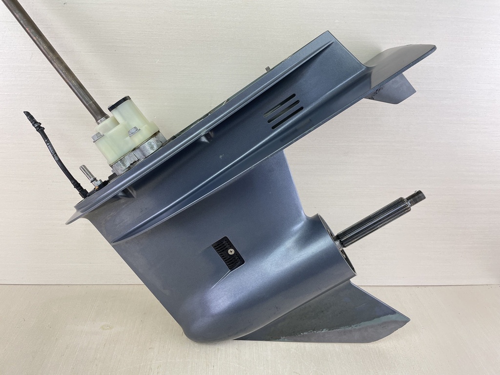 2008 Yamaha 70HP 2 Stroke Outboard 20" Long Lower Unit Gear Case 6H3-45300-20-8D