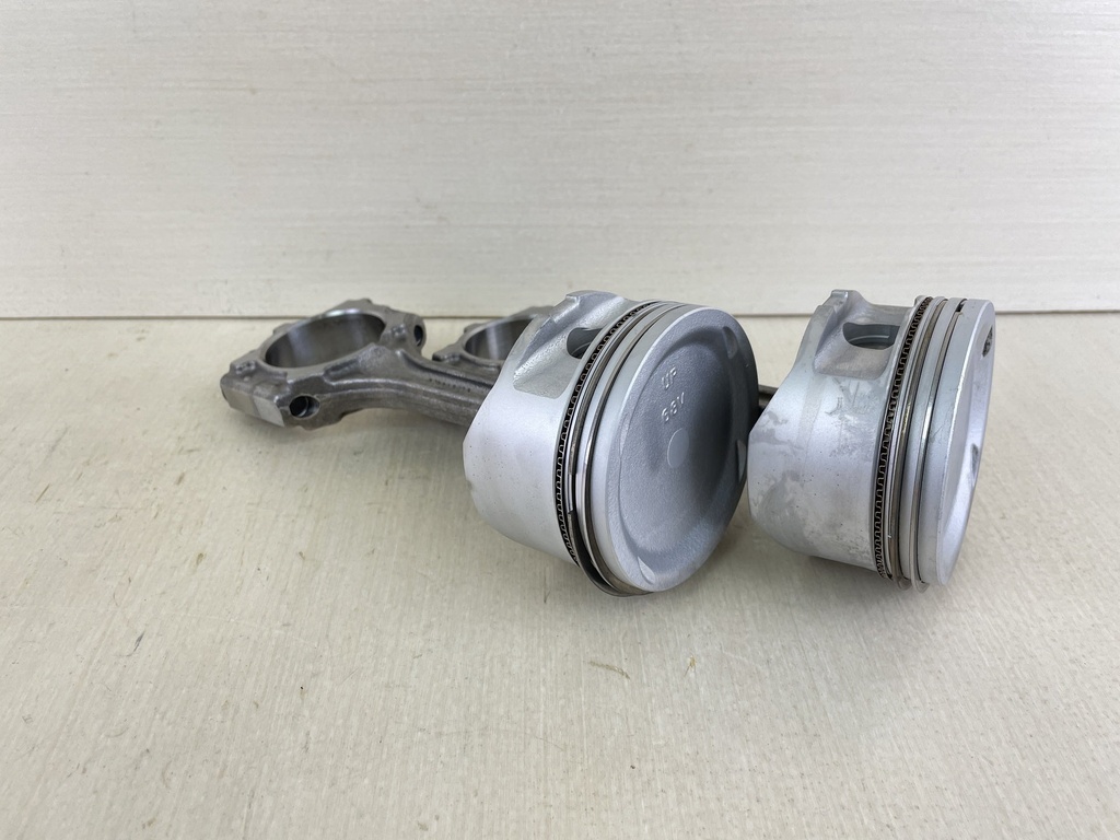 2006 Yamaha 115HP 4 Stroke Outboard Piston Connecting Rod Set 68V-W1164-01-00