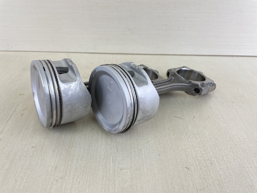 2006 Yamaha 115HP 4 Stroke Outboard Piston Connecting Rod Set 68V-W1164-01-00