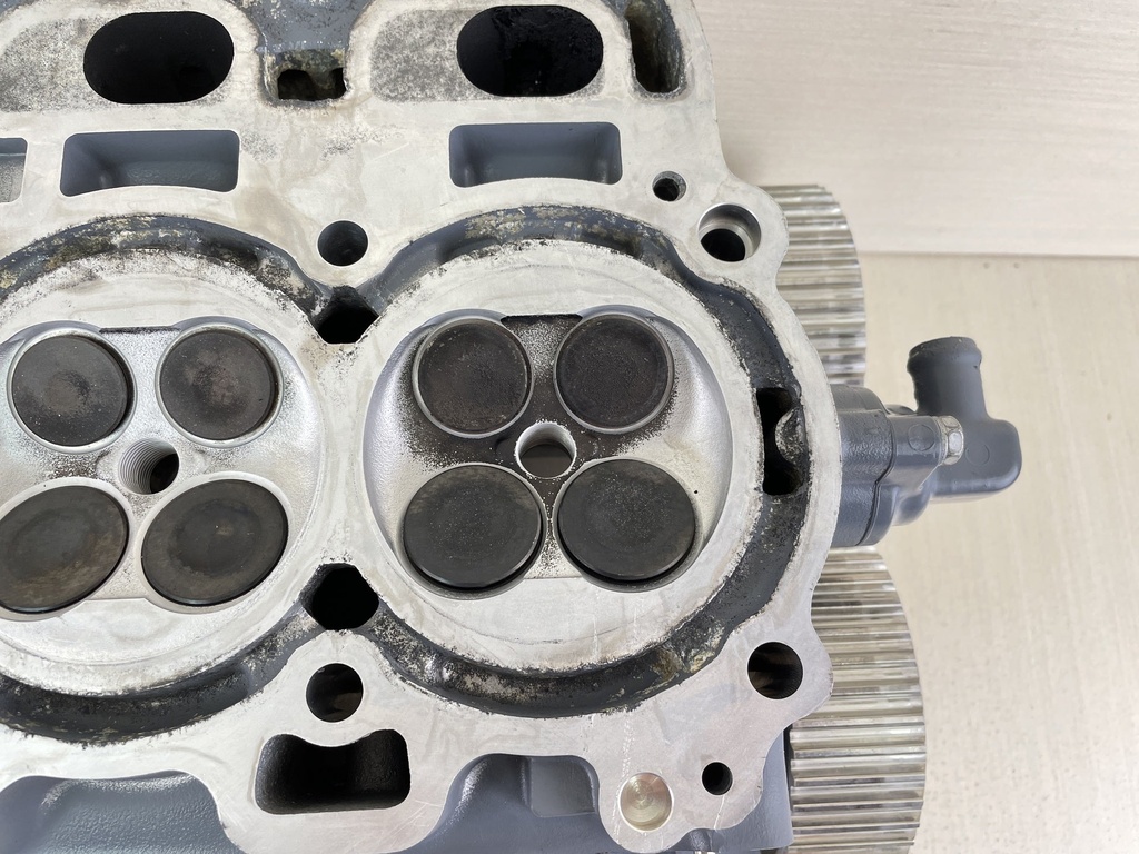 2006 Yamaha 115HP 4 Stroke Outboard Cylinder Head 68V-W009A-05-1S