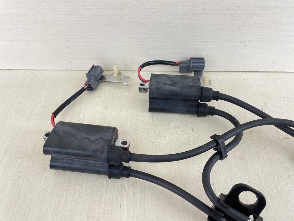 2006 Yamaha 115HP 4 Stroke Outboard Ignition Coil Set 68V-82310-10-00