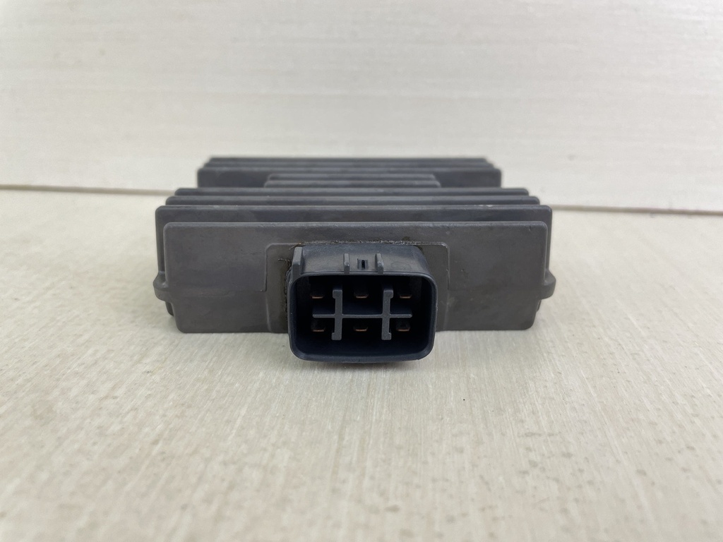 2006 Yamaha 115HP 4 Stroke Outboard Rectifier & Regulator Assembly 68V-81960-10-00