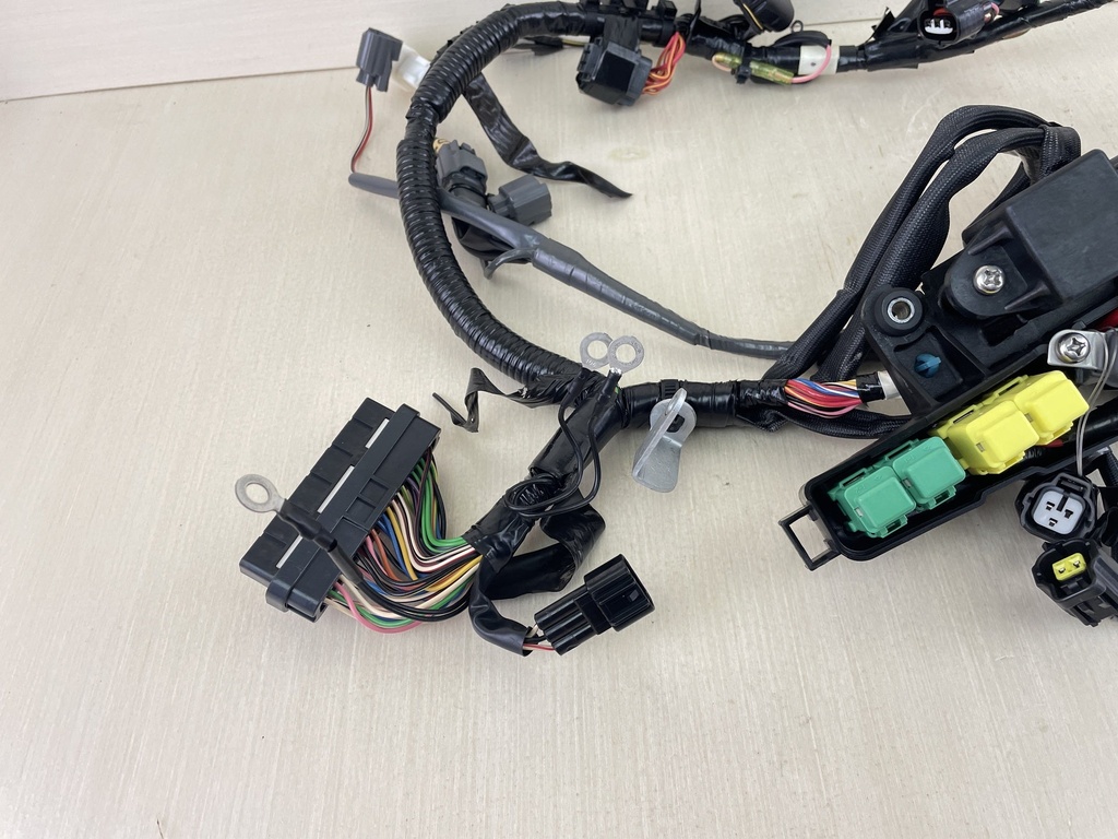 2006 Yamaha 115HP 4 Stroke Outboard Engine Wire Harness Assembly 68V-82590-50-00